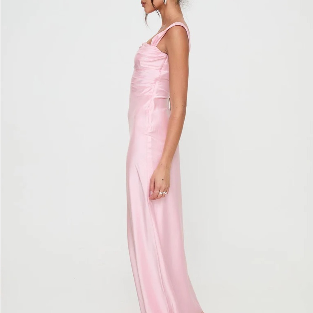 Elegant Off-Shoulder Satin Maxi Dress in Light Pink - Picture 4 of 16